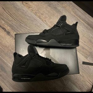 jordan 4 black cats size 8 mens, comes with box